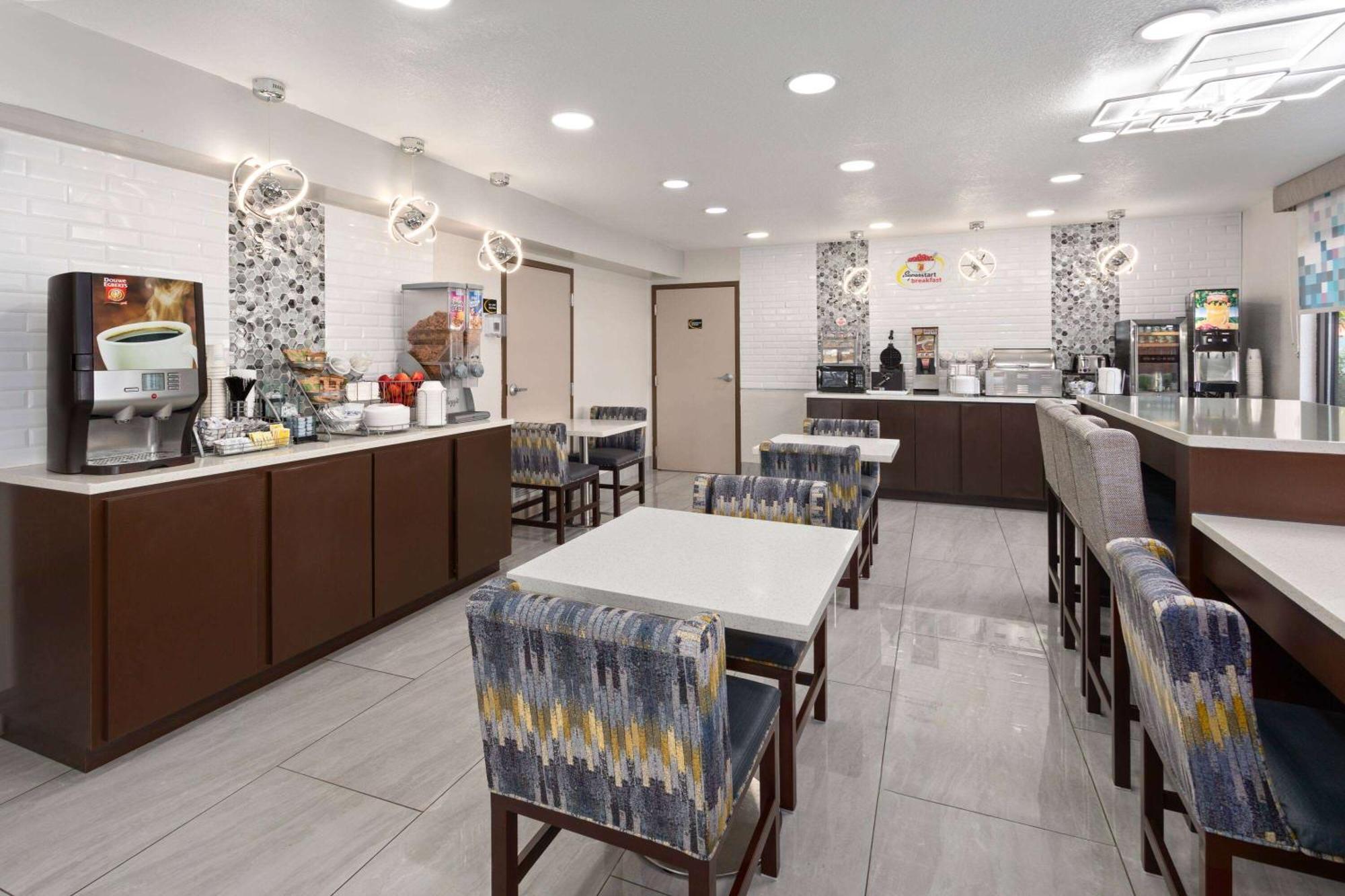 Super 8 By Wyndham Prattville Montgomery Ngoại thất bức ảnh