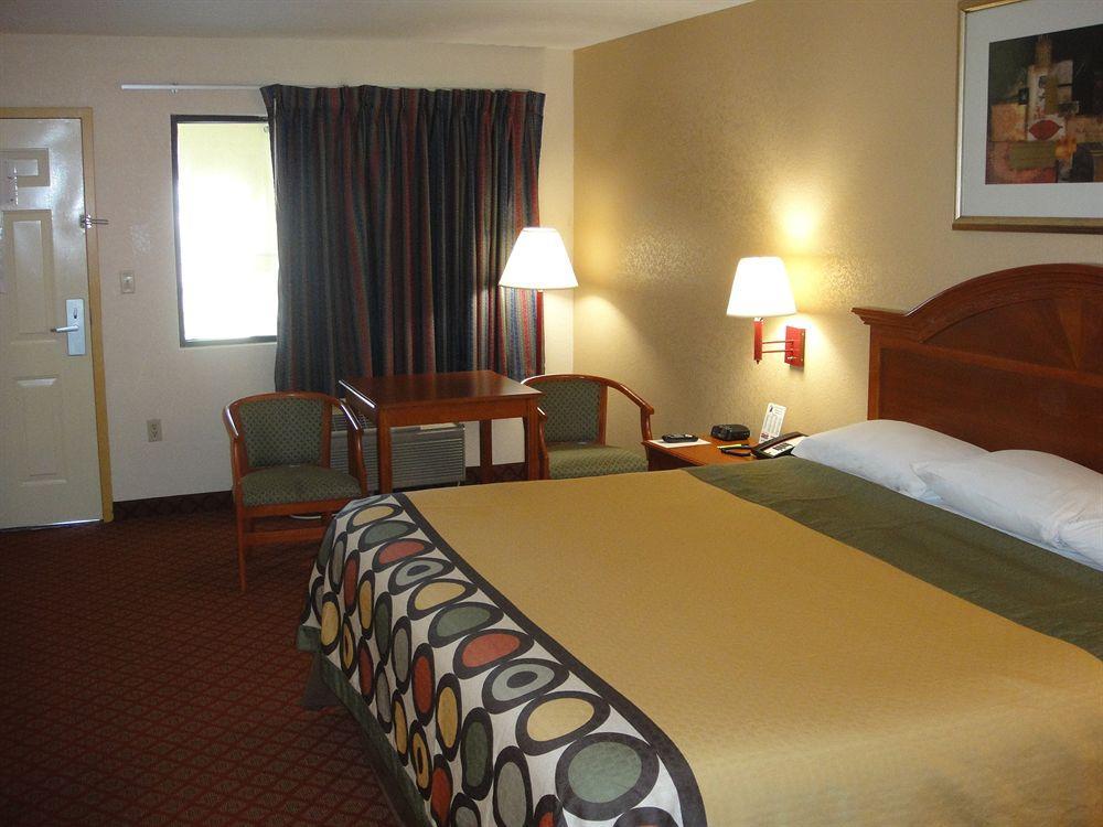 Super 8 By Wyndham Prattville Montgomery Ngoại thất bức ảnh